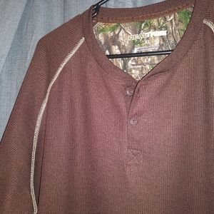 Unisex realtree 2 button exposed  thermal shirt Xl